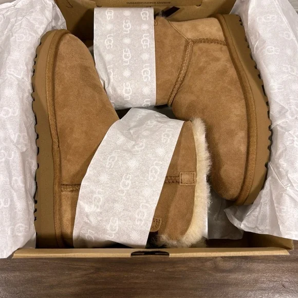 NWT! Ugg Boots‎ Mini Bailey Bow II Chestnut size 7 - Picture 10 of 14